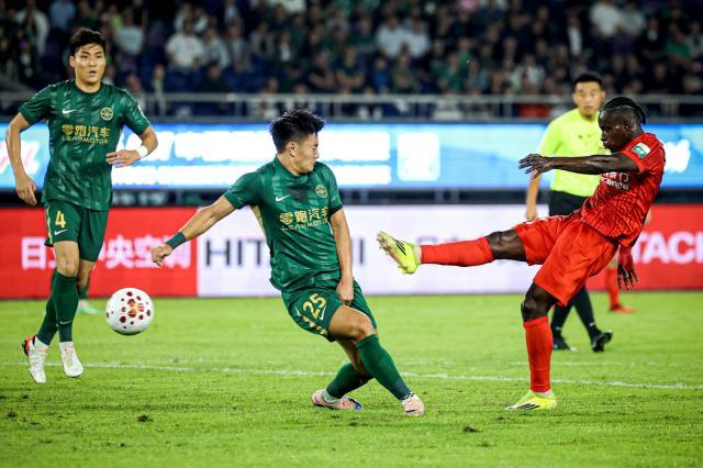 【中超】梅伦多传射莱昂纳多破门 海港4比2逆转浙江
