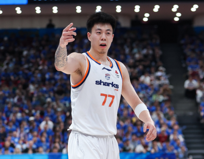 上海大胜北控：张镇麟28分屡秀暴扣 廖三宁34+5+4创生涯纪录